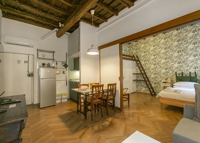 Trevi Little Palace #4 Apartamento *